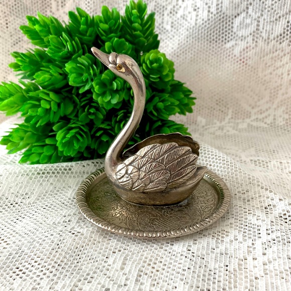 Other - Elegant Silver Swan Home Accent